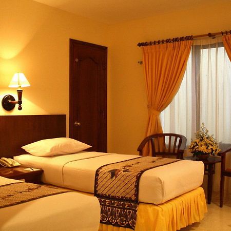 Hotel Baron Indah Solo Εξωτερικό φωτογραφία
