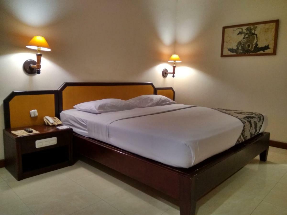 Hotel Baron Indah Solo Εξωτερικό φωτογραφία