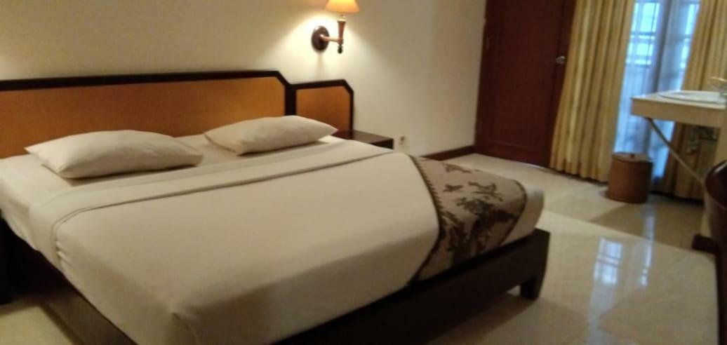 Hotel Baron Indah Solo Εξωτερικό φωτογραφία
