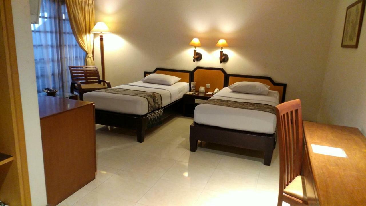 Hotel Baron Indah Solo Εξωτερικό φωτογραφία