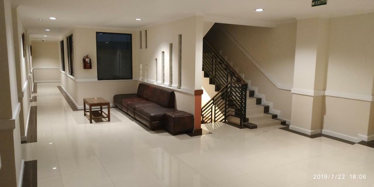 Hotel Baron Indah Solo Εξωτερικό φωτογραφία