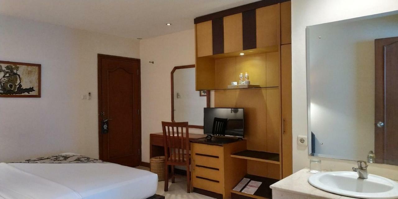 Hotel Baron Indah Solo Εξωτερικό φωτογραφία